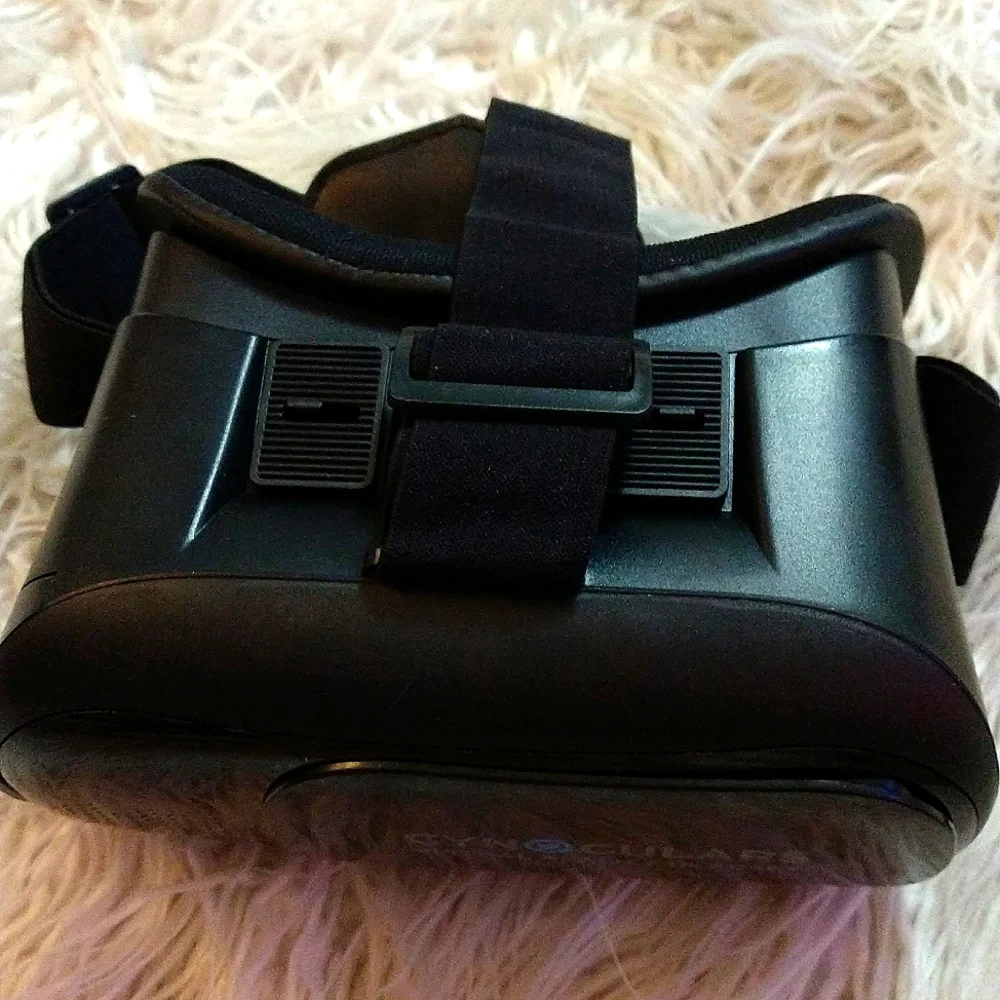 By HYPE Cynoculars Virtual Reality Headset & Remote - As seen on TV